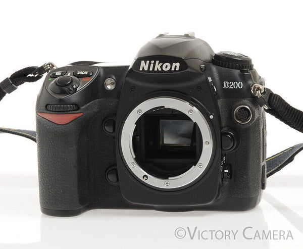 Nikon D200 Digital SLR Camera Body w/ Charger