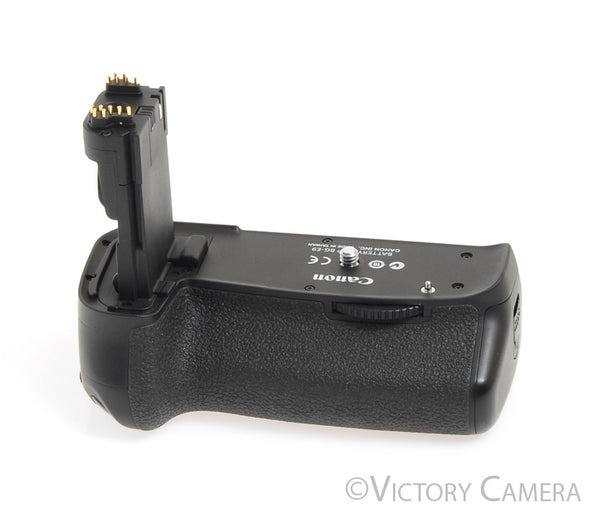 Canon BG-E9 Battery Grip for 60D w/ BGM-E9A AA Battery Converter -Clea