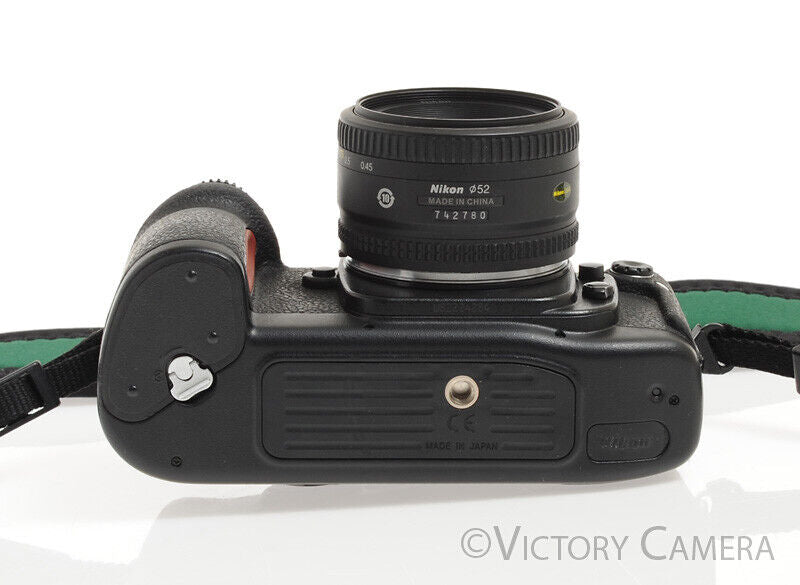 Nikon F100 Autofocus 35mm Film SLR Camera w/ AF Nikkor 50mm f1.8 -Nice