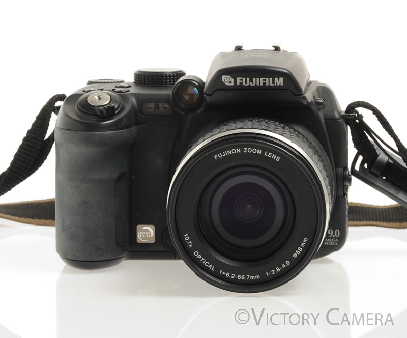 Fuji FinePix S9000 9MP Black Digital Camera w/ 28-300mm Zoom Lens [EXC] - Victory Camera