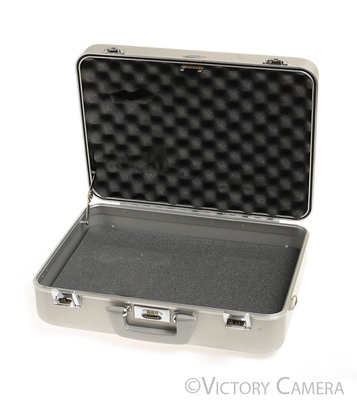 Zero Halliburton Vintage Aluminum Camera Case (~18&quot; x 12&quot; x 5&quot;) [EXC] - Victory Camera