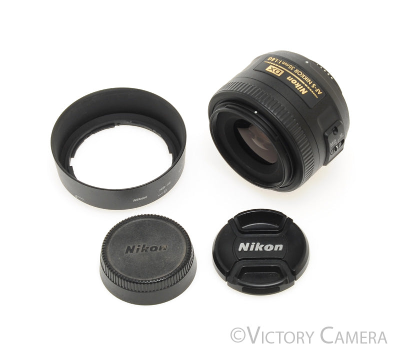 Nikon Nikkor AF-S 35mm f1.8 G DX Wide Angle Prime Lens w/ Shade [EXC+]