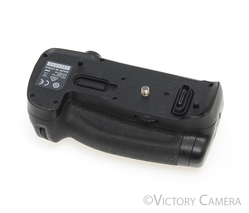 Nikon Genuine MB-D18 Battery Grip for D850 [EXC+]