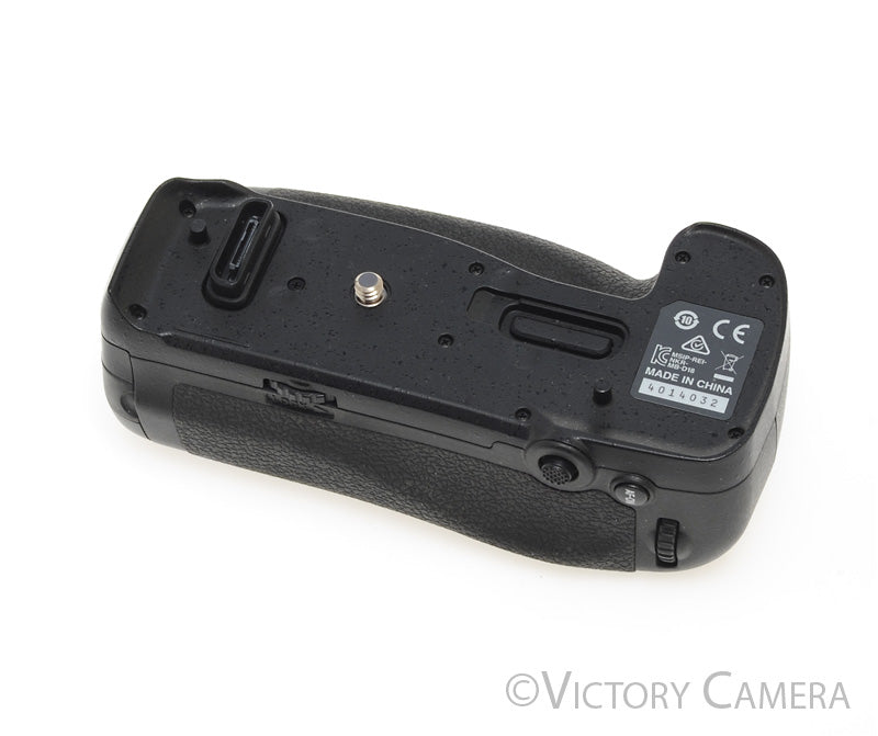 Nikon Genuine MB-D18 Battery Grip for D850 [EXC+]