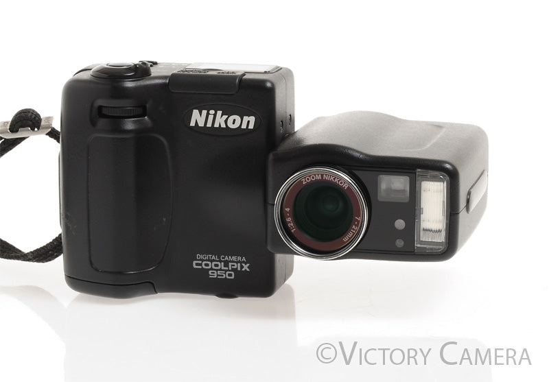 Nikon CoolPix 950 2.1MP Swivel Head Digital Camera Digicam -Nice- - Victory Camera