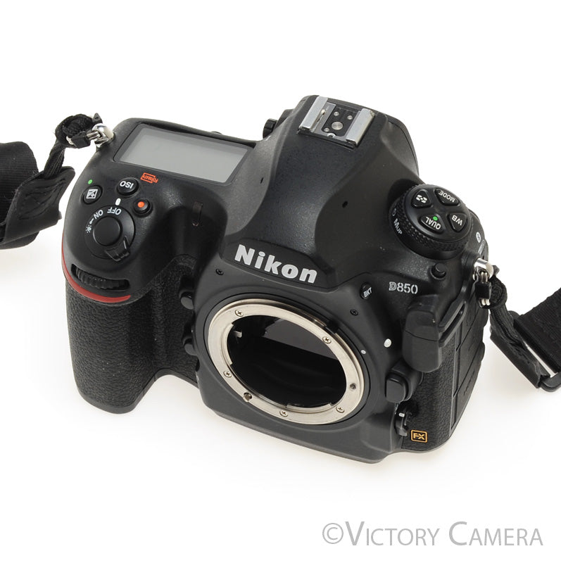 Nikon D850 45.7MP Full Frame DSLR Camera Body -LOW SHUTTER COUNT- [MINT-]