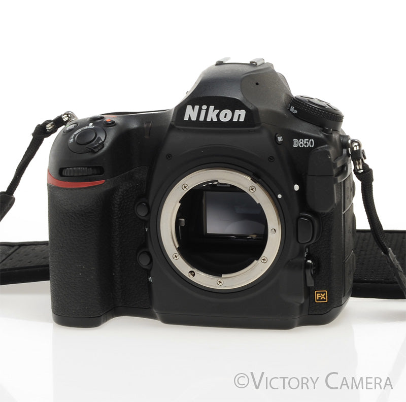 Nikon D850 45.7MP Full Frame DSLR Camera Body -LOW SHUTTER COUNT- [MINT-]