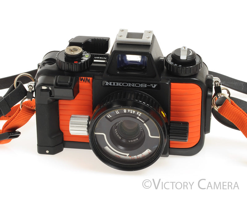 Nikon Nikonos V Underwater Camera w/ 35mm f2.5 Lens [EXC-] - Victory Camera